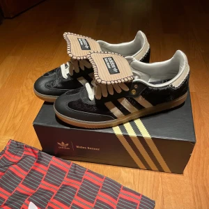Adidas Wales bonner - Riktigt snygga och eftertraktade skor! 👟 | Storlek 42 | Oanvända | skriv vid funderingar och skicka gärna bud ⭐️
