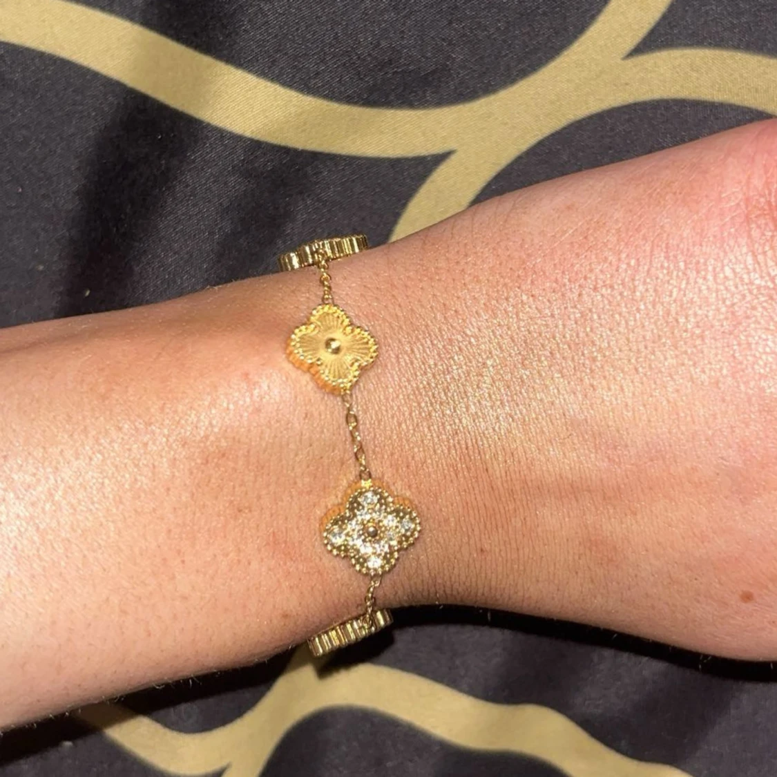 Guldigt armband  - 1