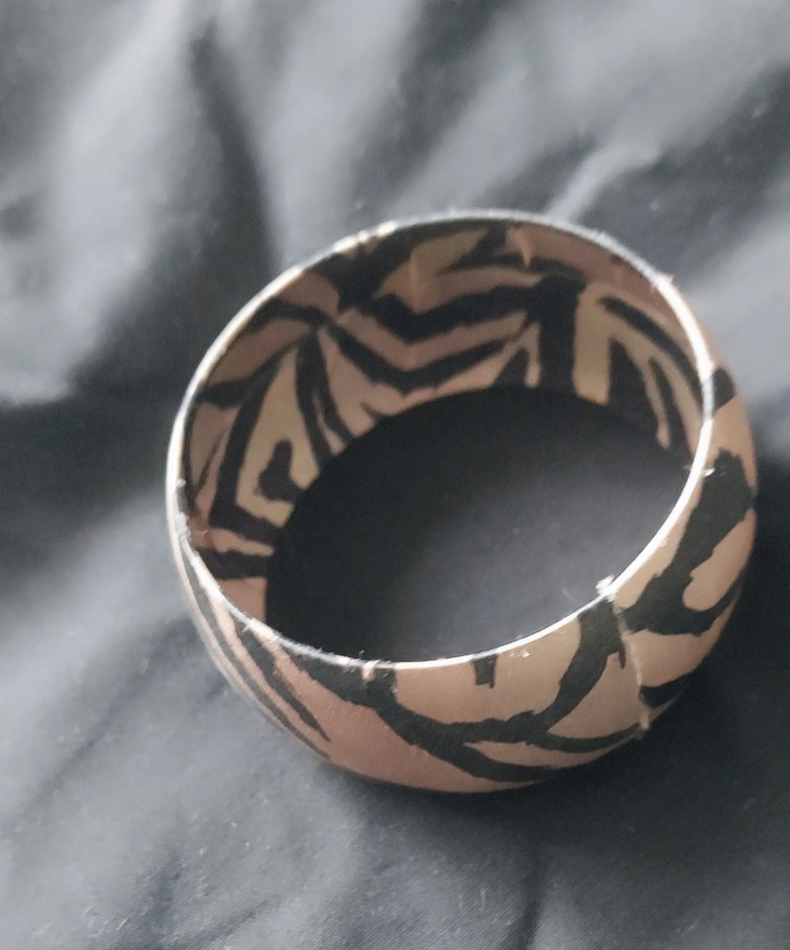 Brett armband med zebramönster - 4