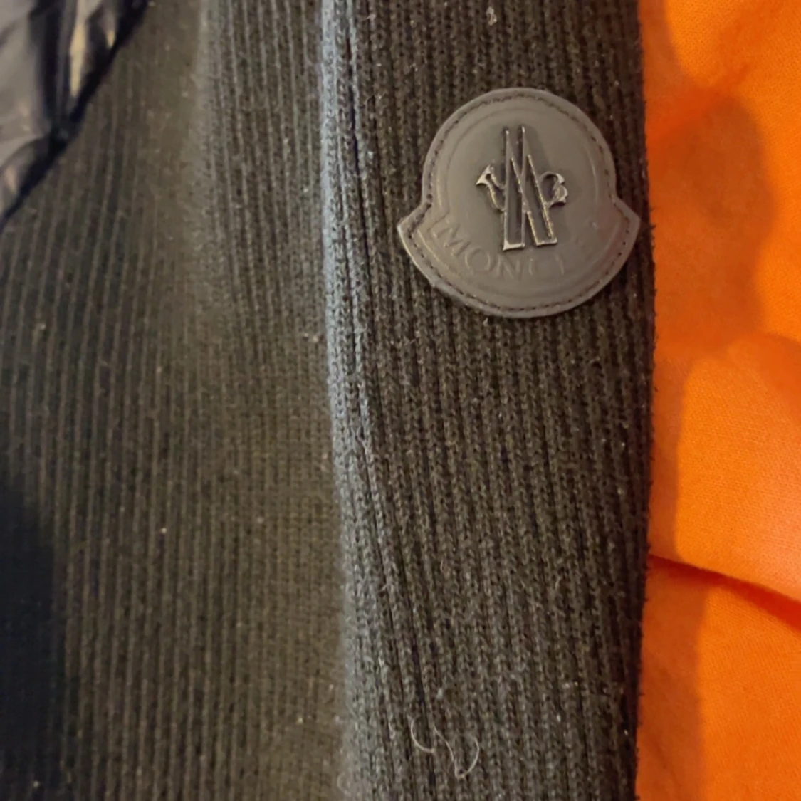 Svart teddyjacka från Moncler - 1