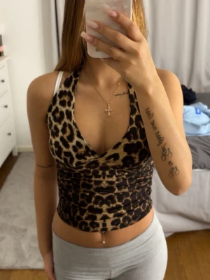 Leopard topp - As snygg leopard topp från shein, använd två gånger 