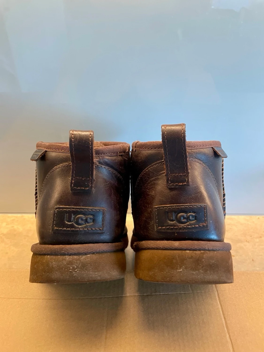 Bruna UGG Storlek 42 - 4