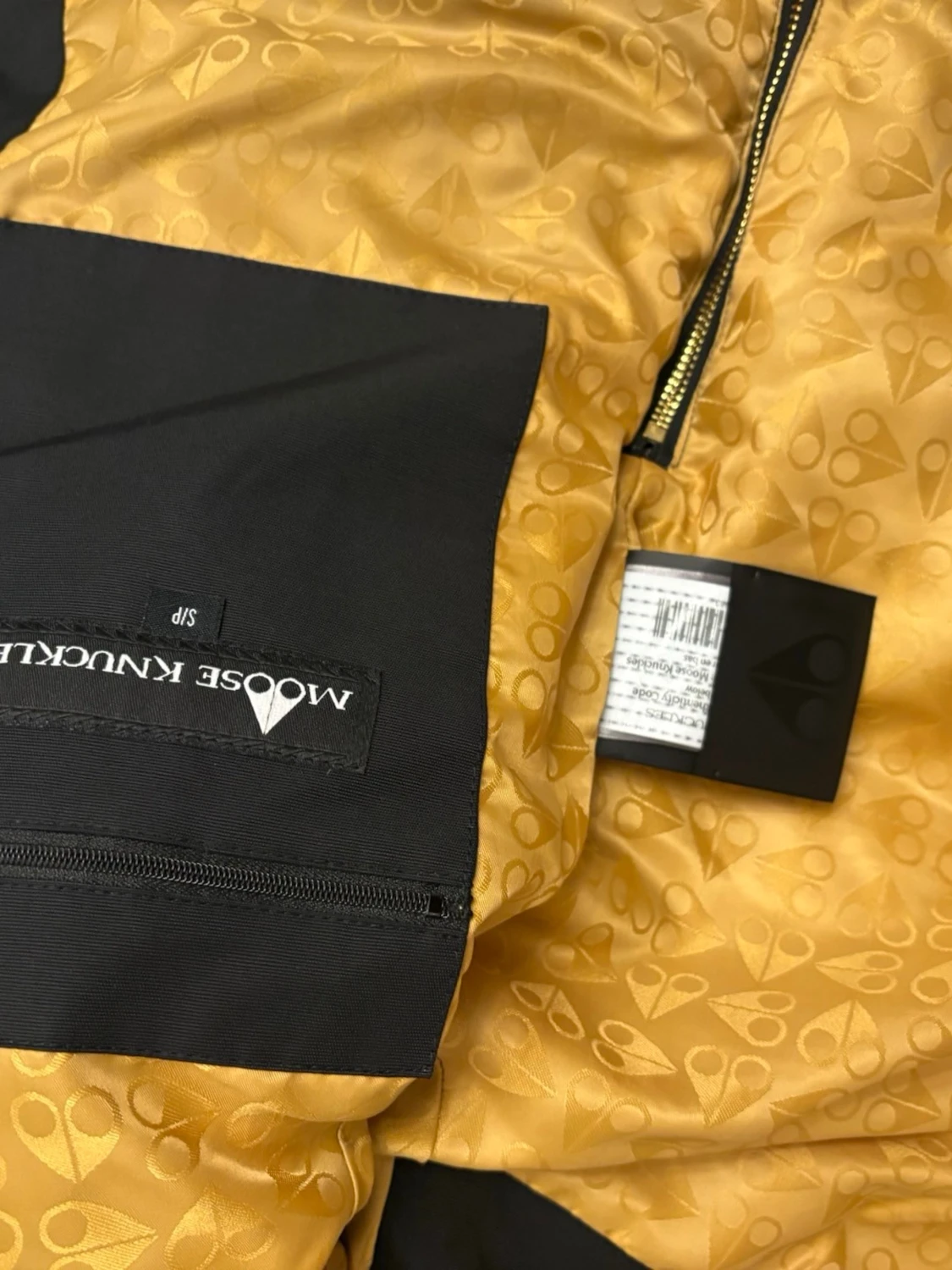 Svart dunjacka från Moose Knuckles Tar imot byte!! - 4