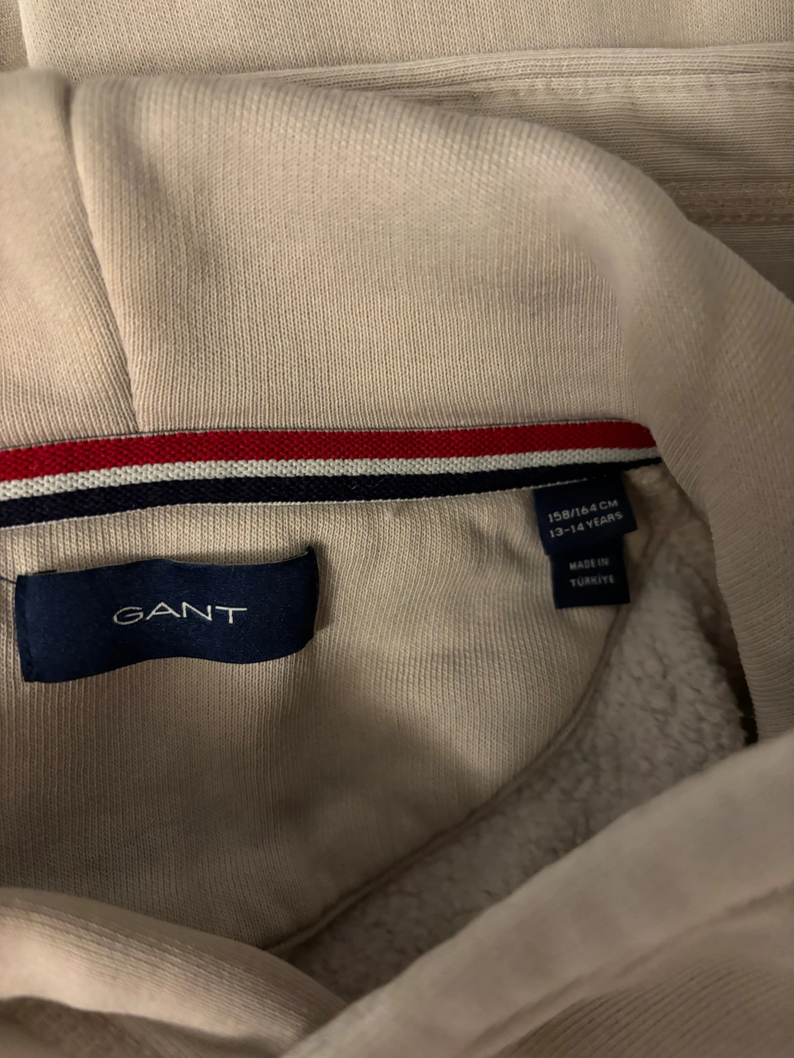 Ljusrosa hoodie från GANT - 2