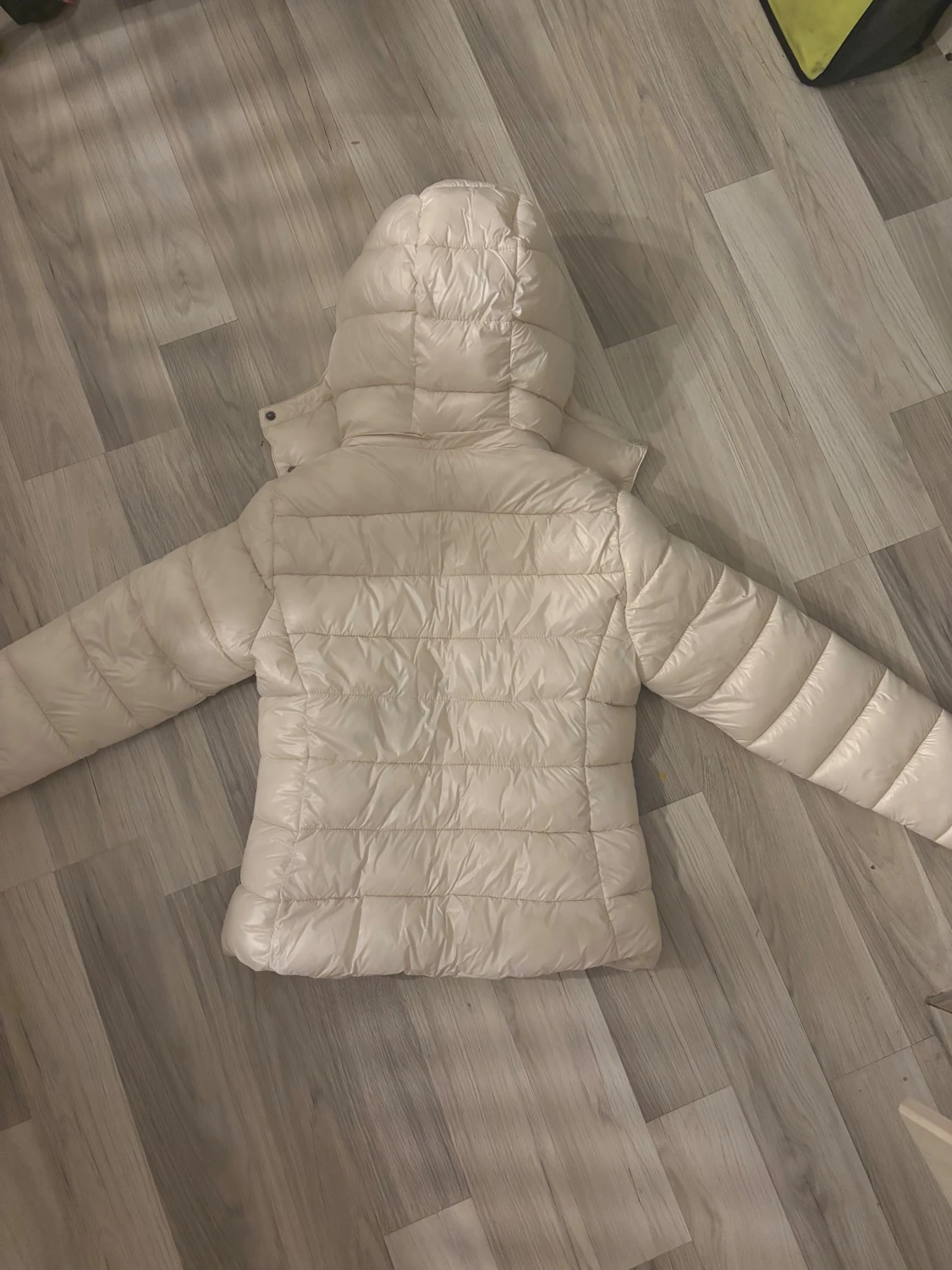 Vit pufferjacka  - 1