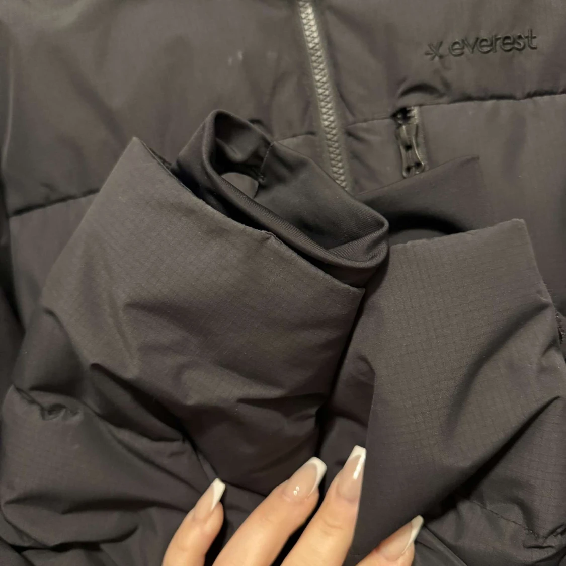 Svart pufferjacka från Everest - 3