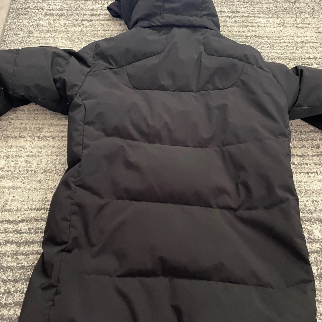 Svart dunjacka från Sail Racing - 3