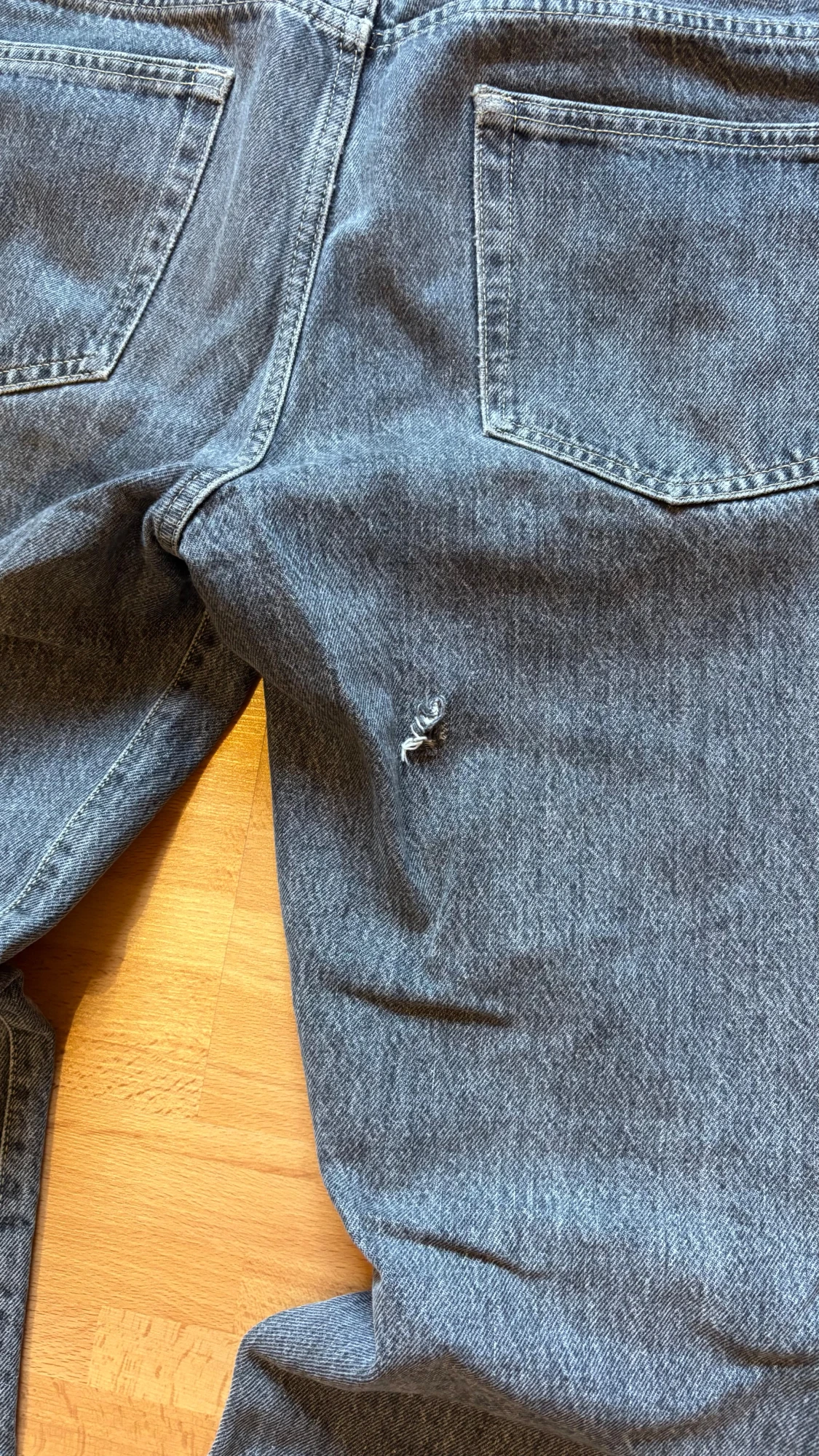 mörkgrå jeans från Bull&Bear Straight fit  - 4