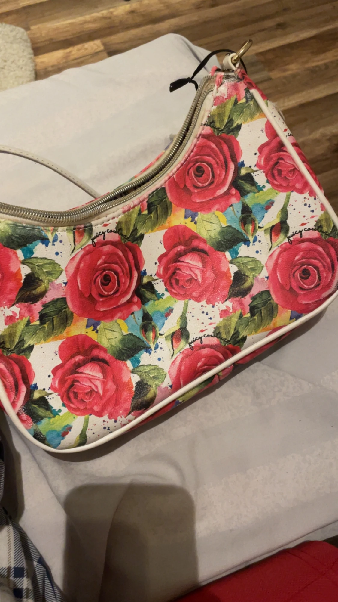 Blommig axelväska från Juicy Couture - 2