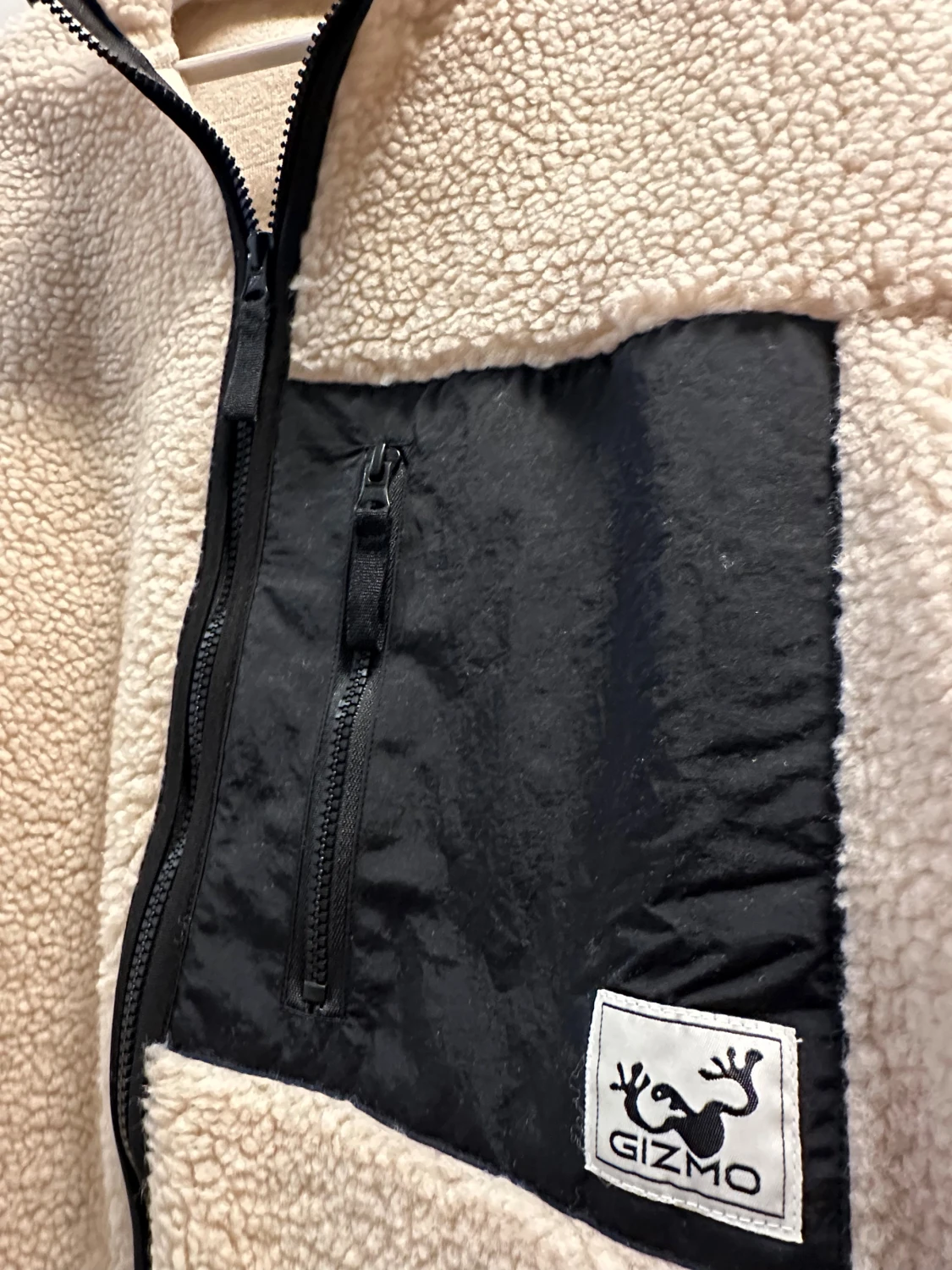 Beige teddyjacka från Gizmo, stl S - 1