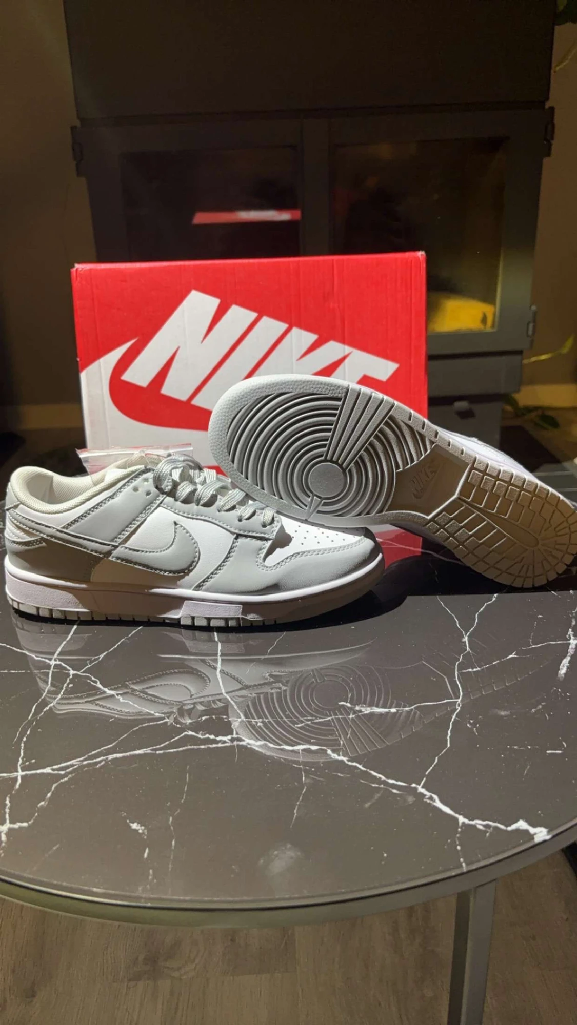 Nike Dunk Low vit/grå sneakers