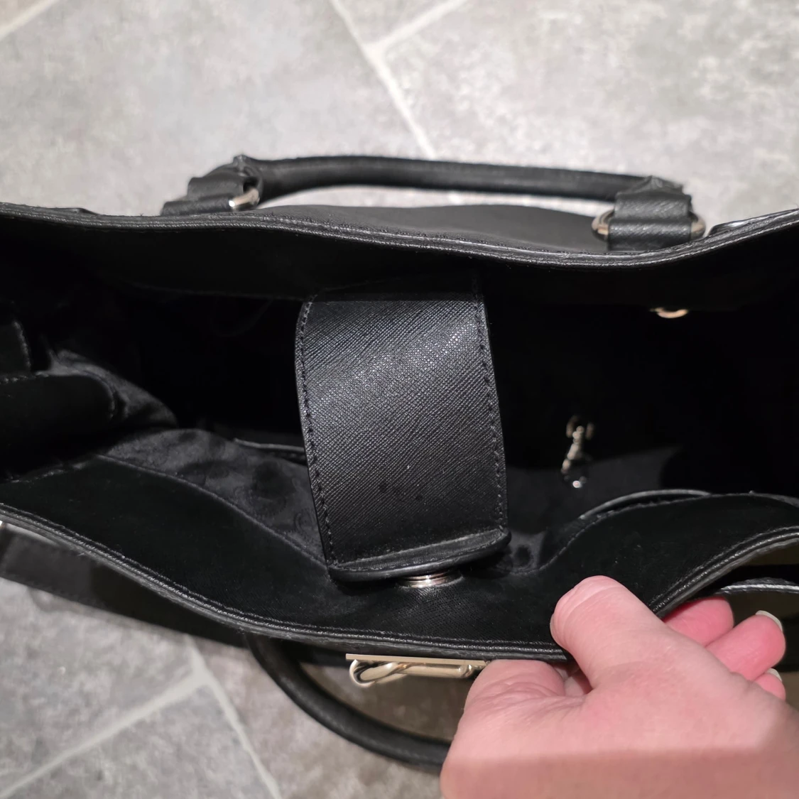 Svart handväska Michael Kors skinn - 4