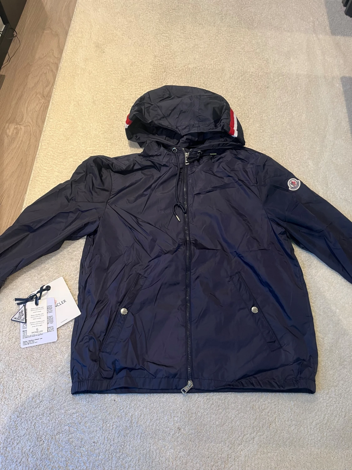 Mörkblå vindjacka från Moncler