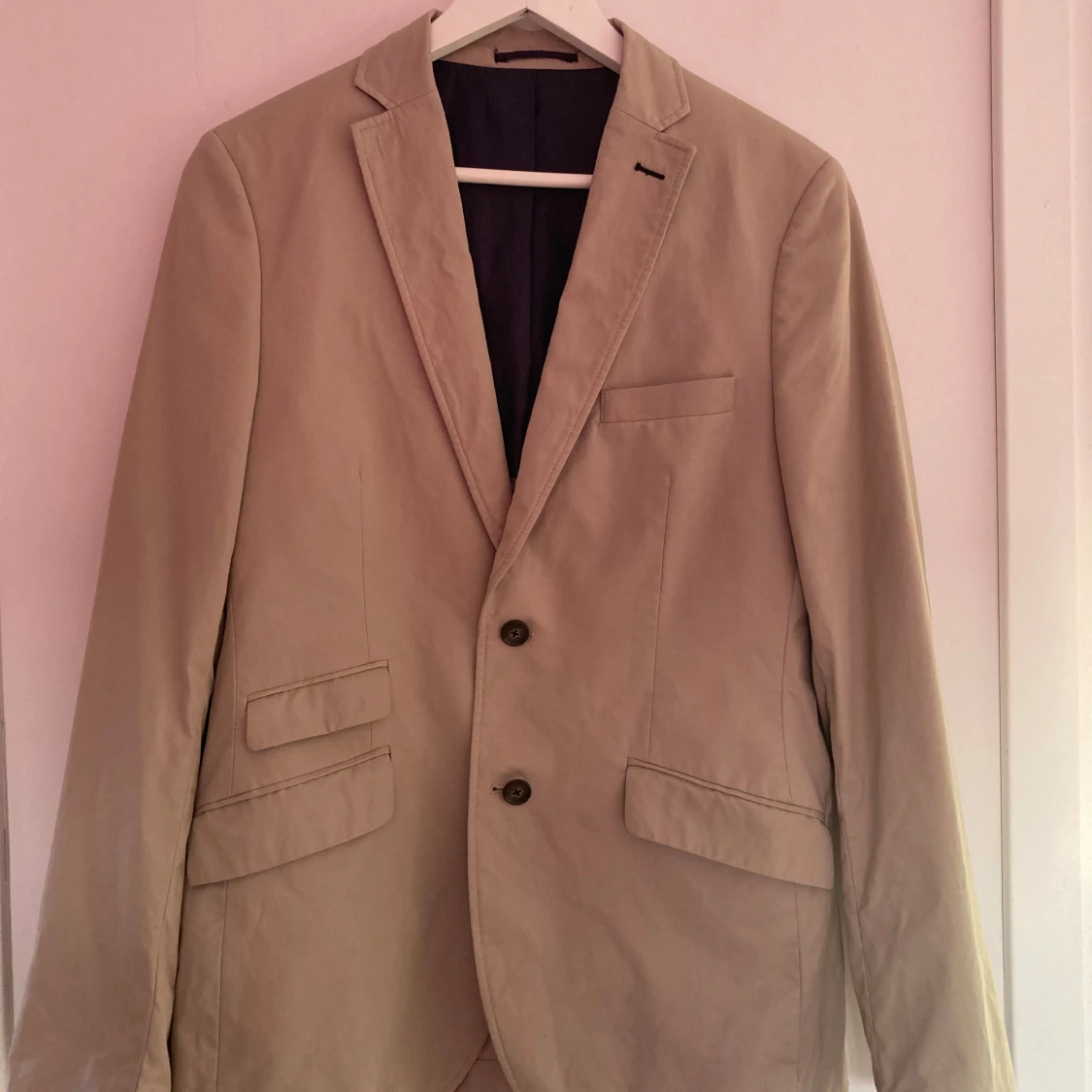 Beige kavaj från Riley