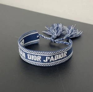 Christian dior armband  - Bra skick äkta aldrig använd