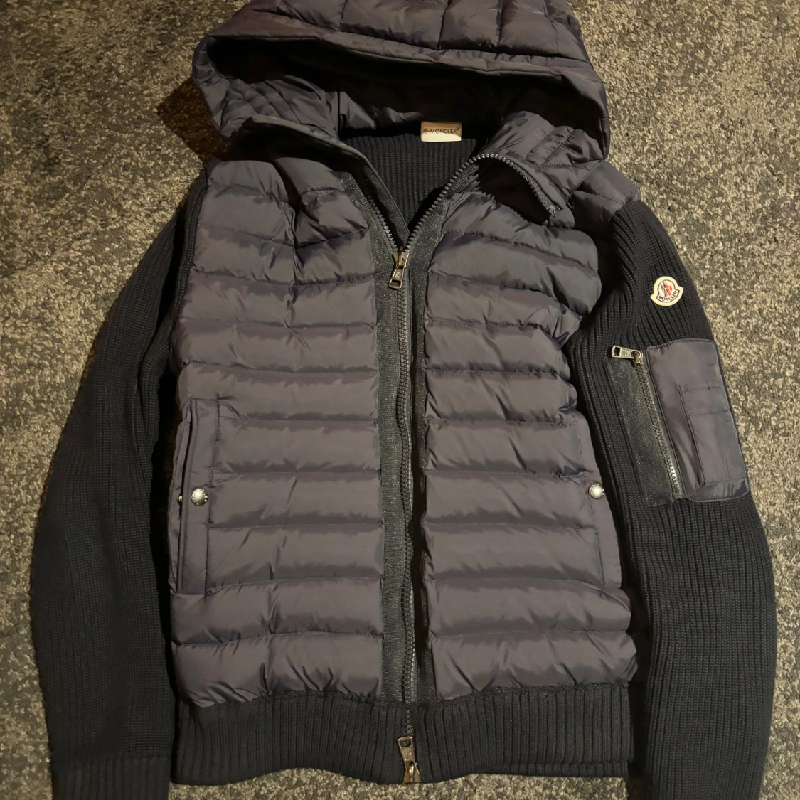 Moncler cardigan huva