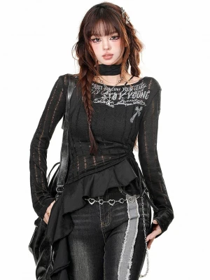 Asymmetrical top with ruffle hem - Långärmad top från taobao märke Kelly Kitty. Köpt för 350kr, använt en gång. Modellen har storlek M på. Klick gärna på Köp Nu🖤