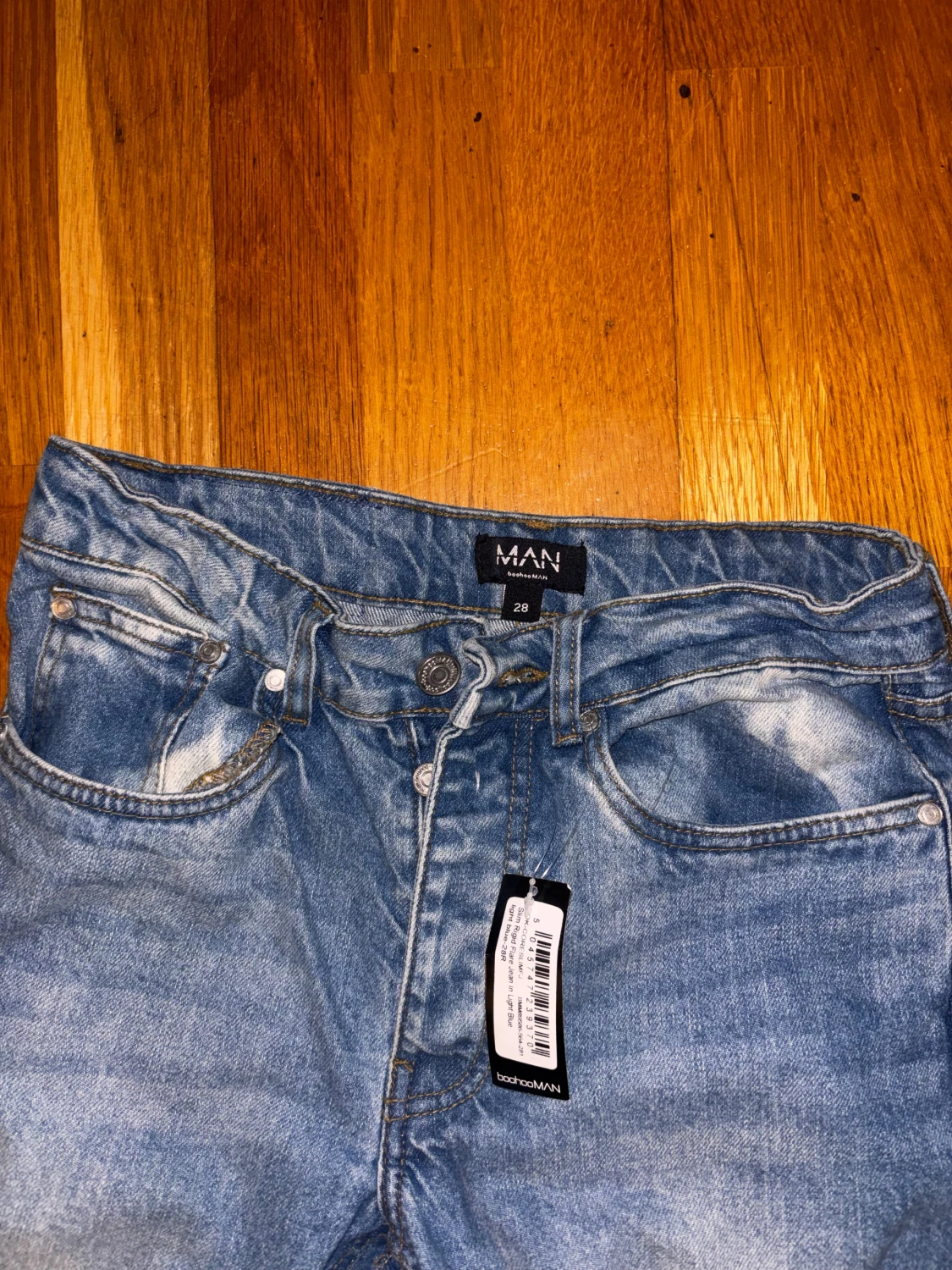 Blå jeans från BoohooMAN, storlek 28 - 1
