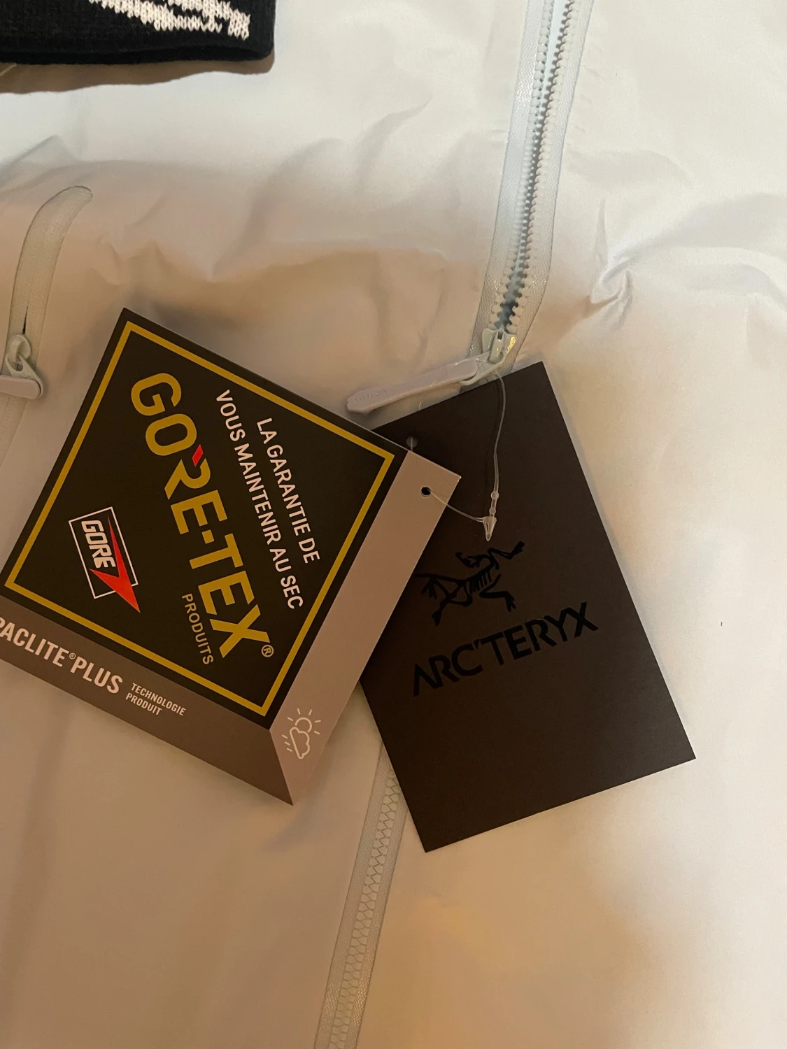 Arcteryx jacka och mössa - 3