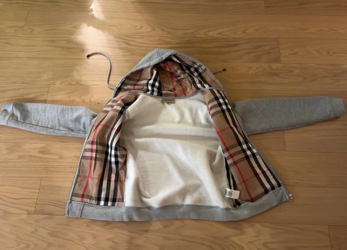 Grå Burberry hoodie - 1