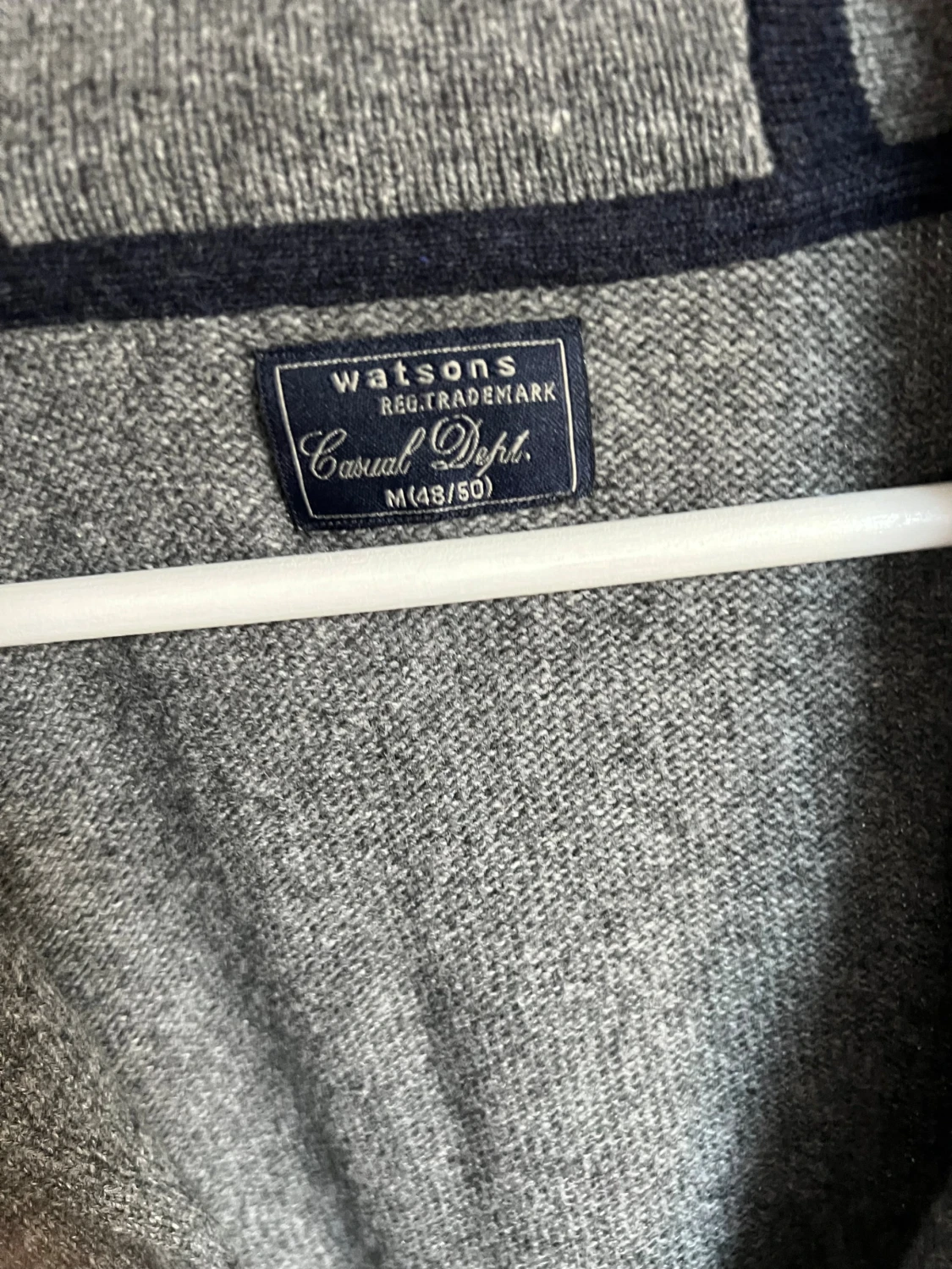 Grå kofta med marinblå ränder - 2