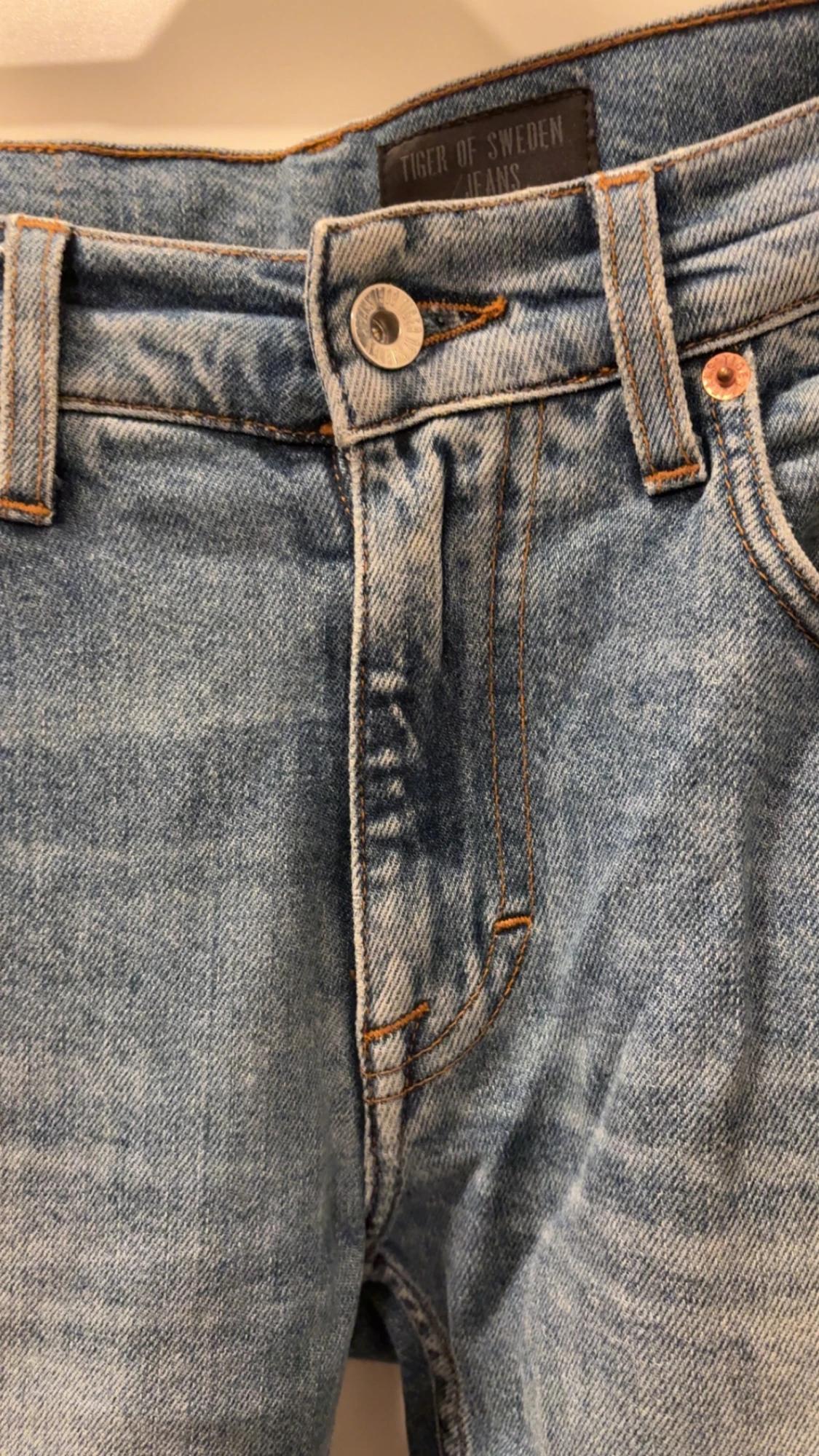 Tiger of Sweden ljusblå jeans 28/30 - 3