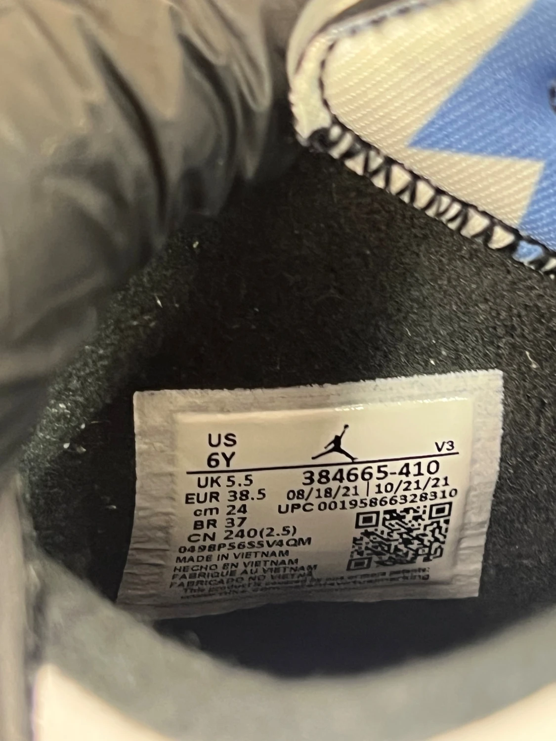 Nike Air Jordan 6 - 3