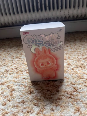 Labubu - Säljer lafufu billigt och bra kvalité. Har fyra stycken om man vill köpa flera stycken 