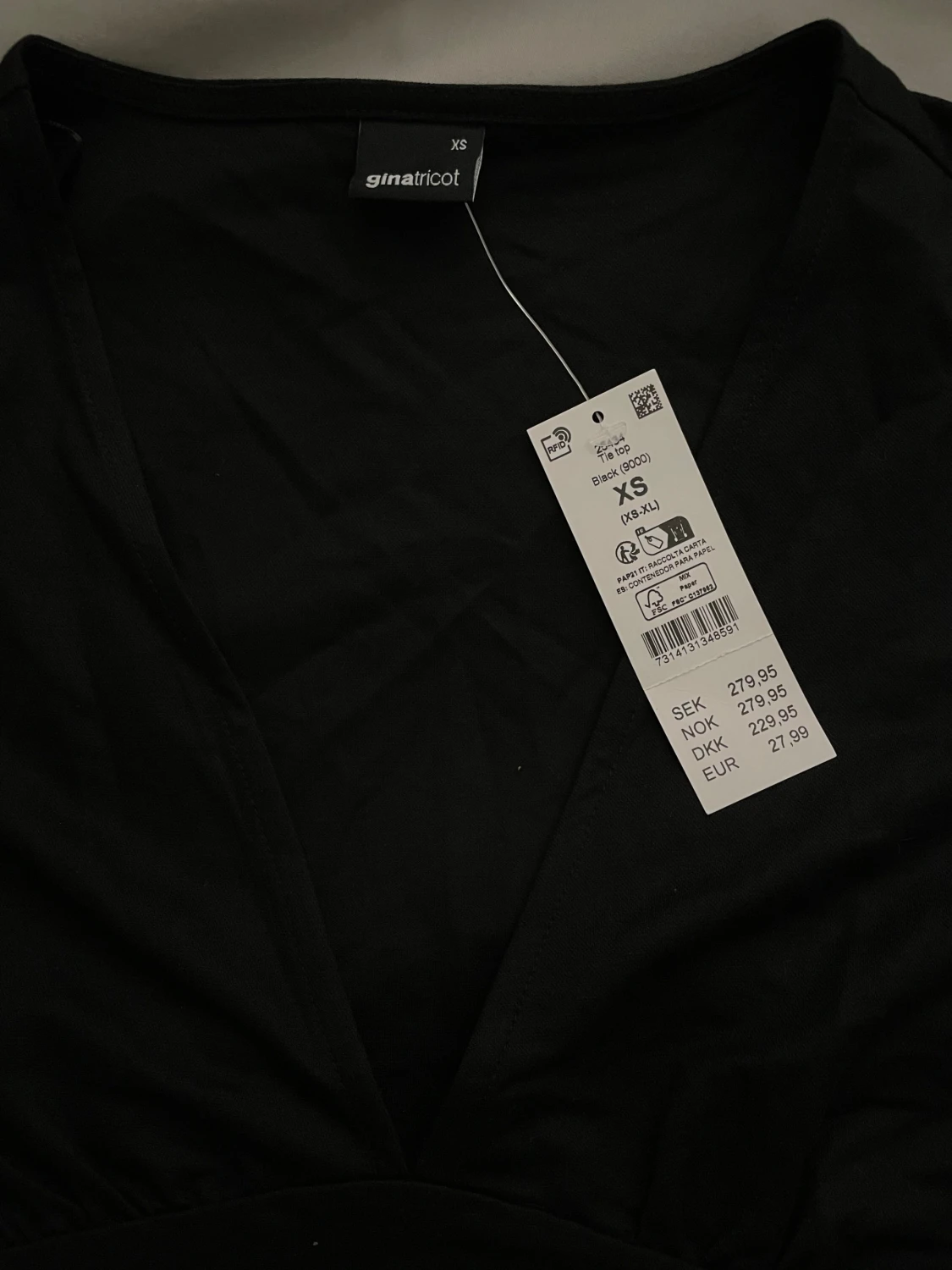Svart tie top från gina  - 1