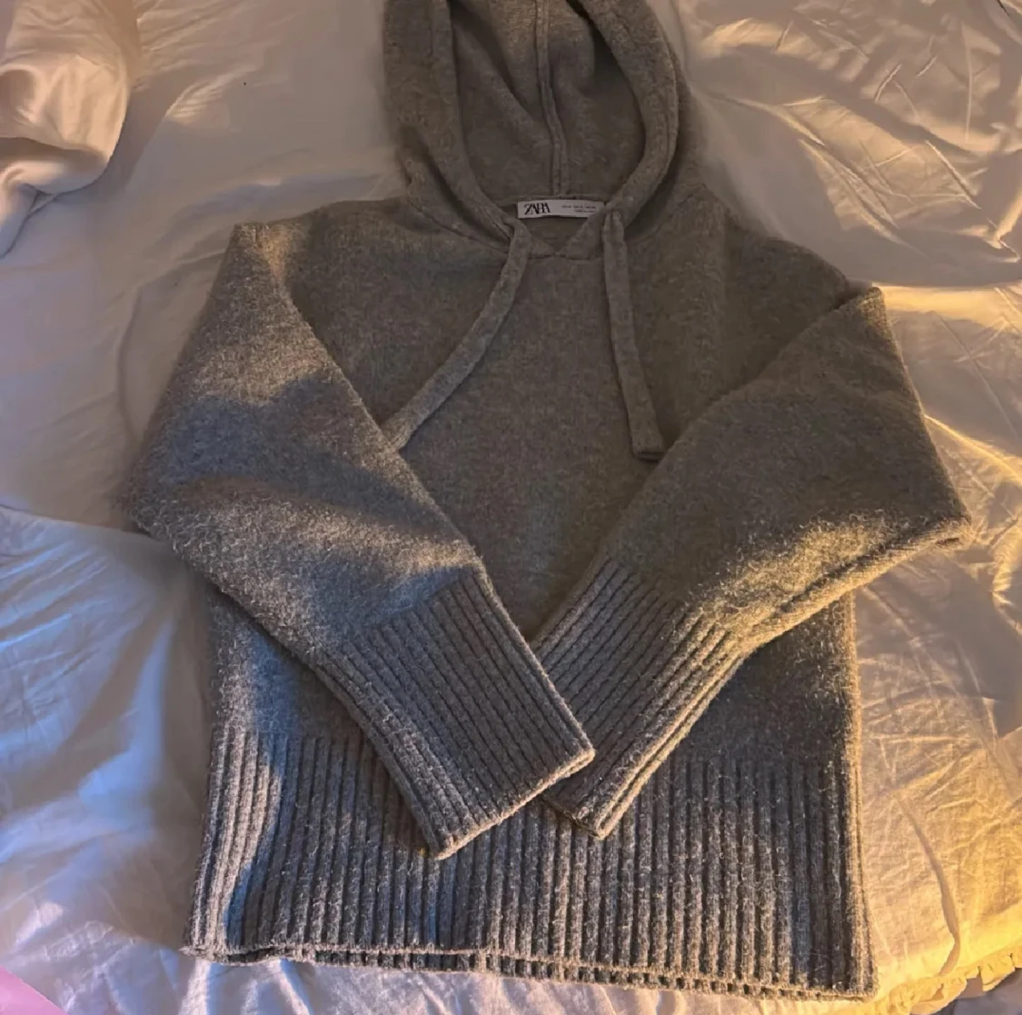 Zara hoodie - 1