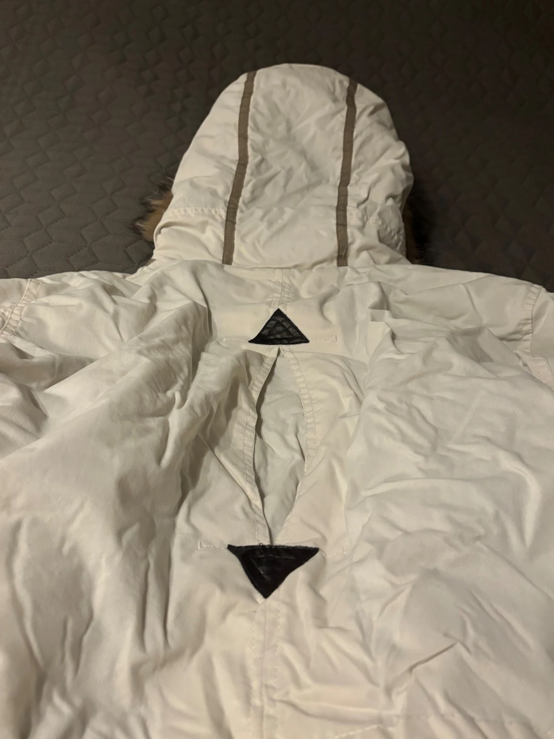 Vit dunjacka med päls från First Slope - 4