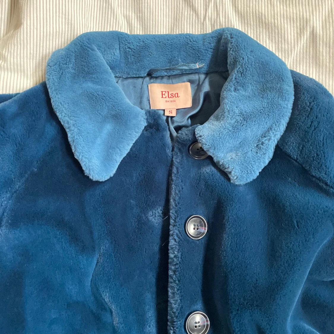 Blå pälsjacka  - 3