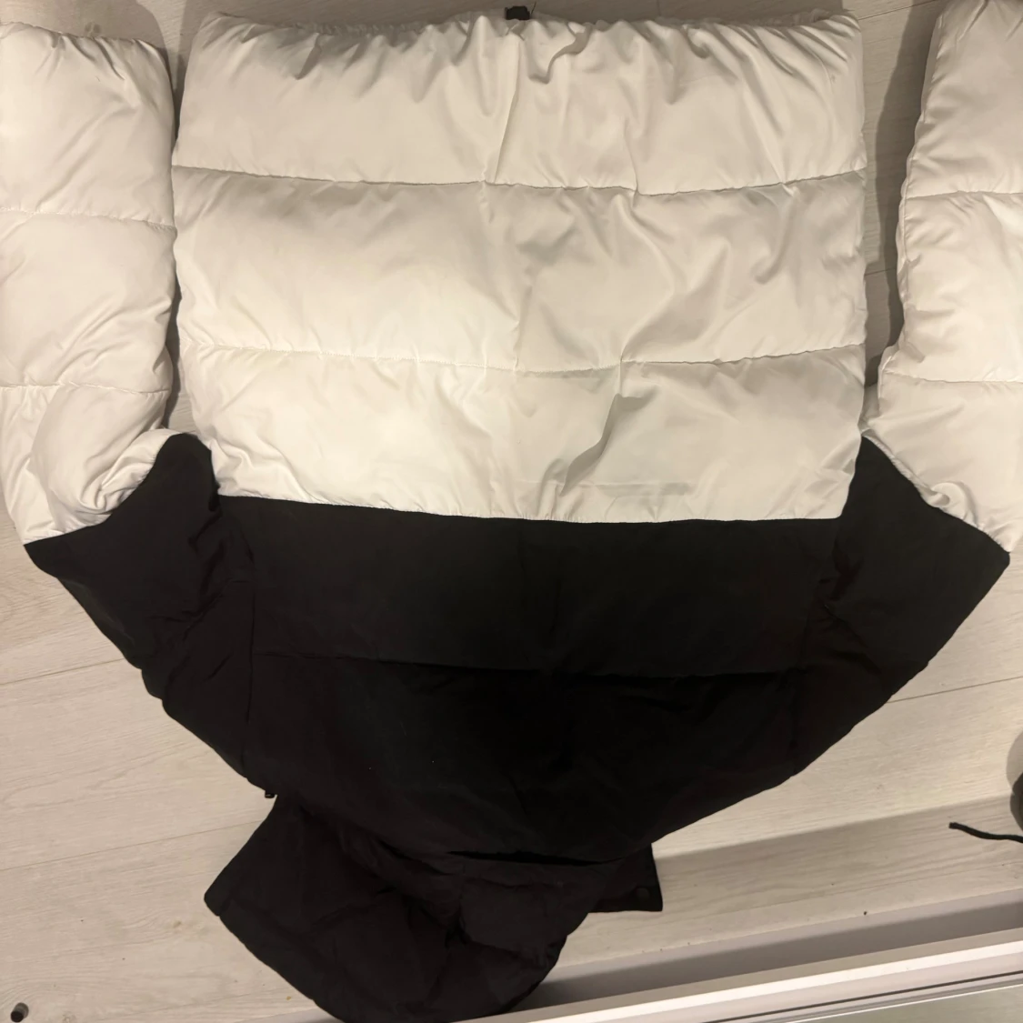 Svartvit pufferjacka Calvin Klein Jeans - 3