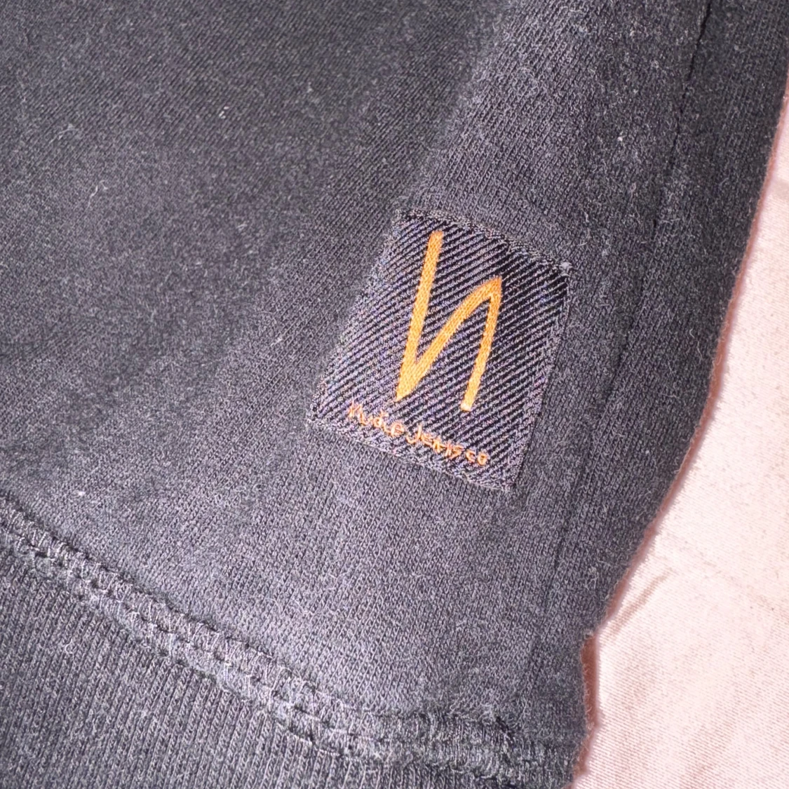 Svart sweatshirt från Nudie Jeans - 2