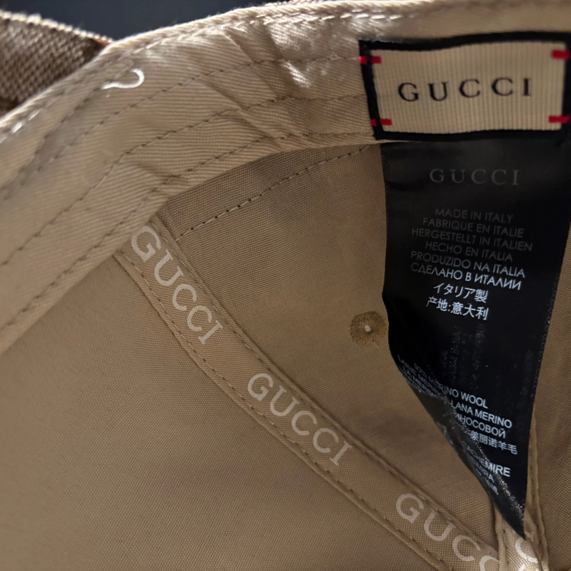 Gucci keps med GG-mönster och ränder - 1