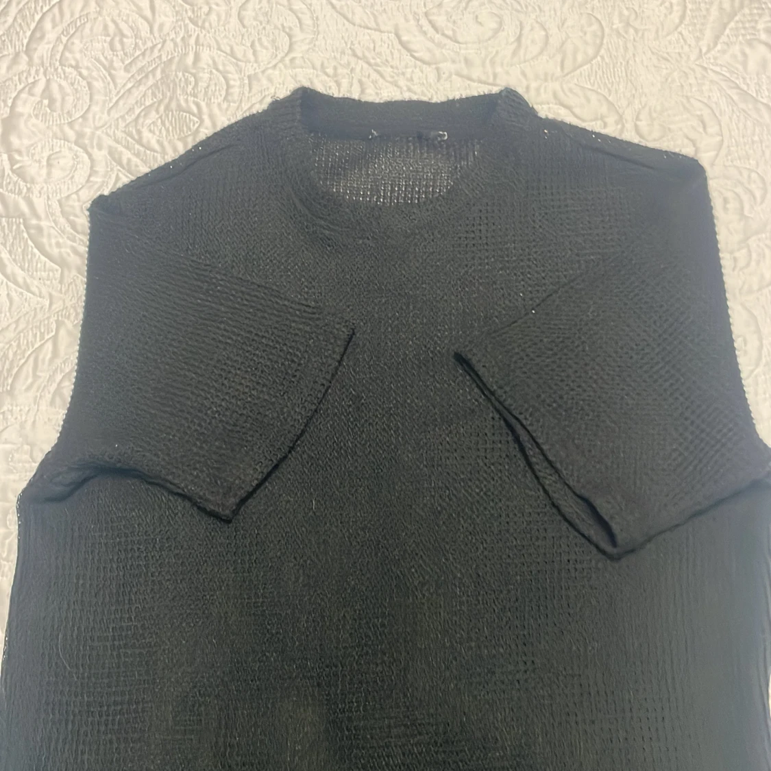 Svart stickad t-shirt med struktur - 1