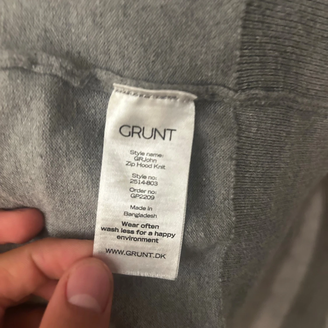 Grå hoodie med dragkedja från Grunt - 1