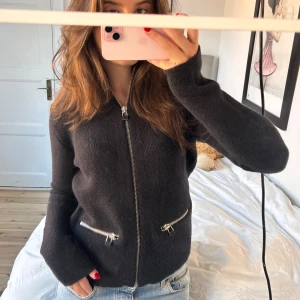 Kofta - Snygg stickad kofta