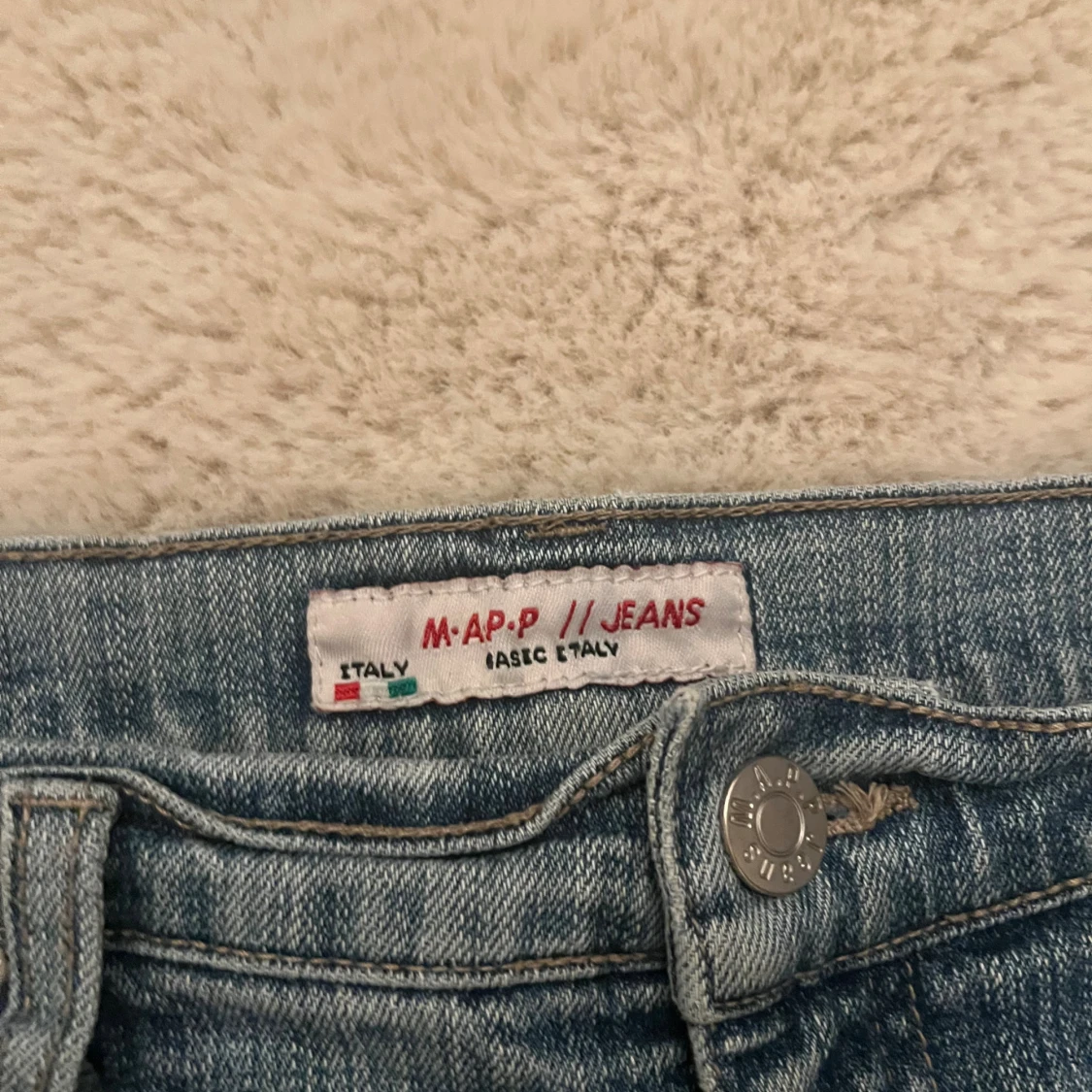 Blå jeansshorts från M.A.P.P - 1