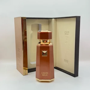 Liquid Brun exklusiv parfym - Liquid Brun från French Avenue levereras i en lyxig förpackning med elegant design. Perfekt för dig som vill sticka ut med en unik och stilren parfymflaska. Den är köp från dupesbolaget