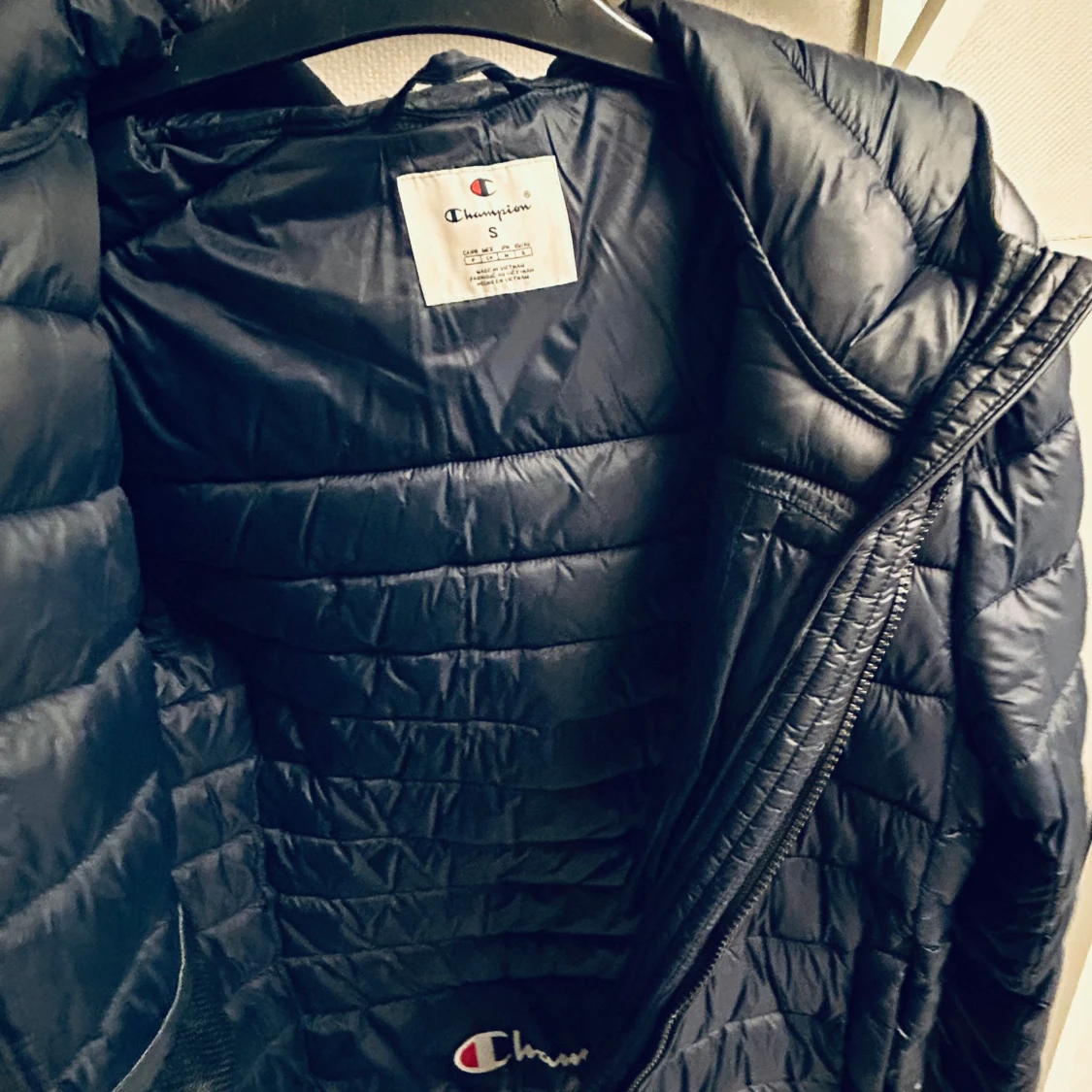 Mörkblå pufferjacka från Champion S - 3
