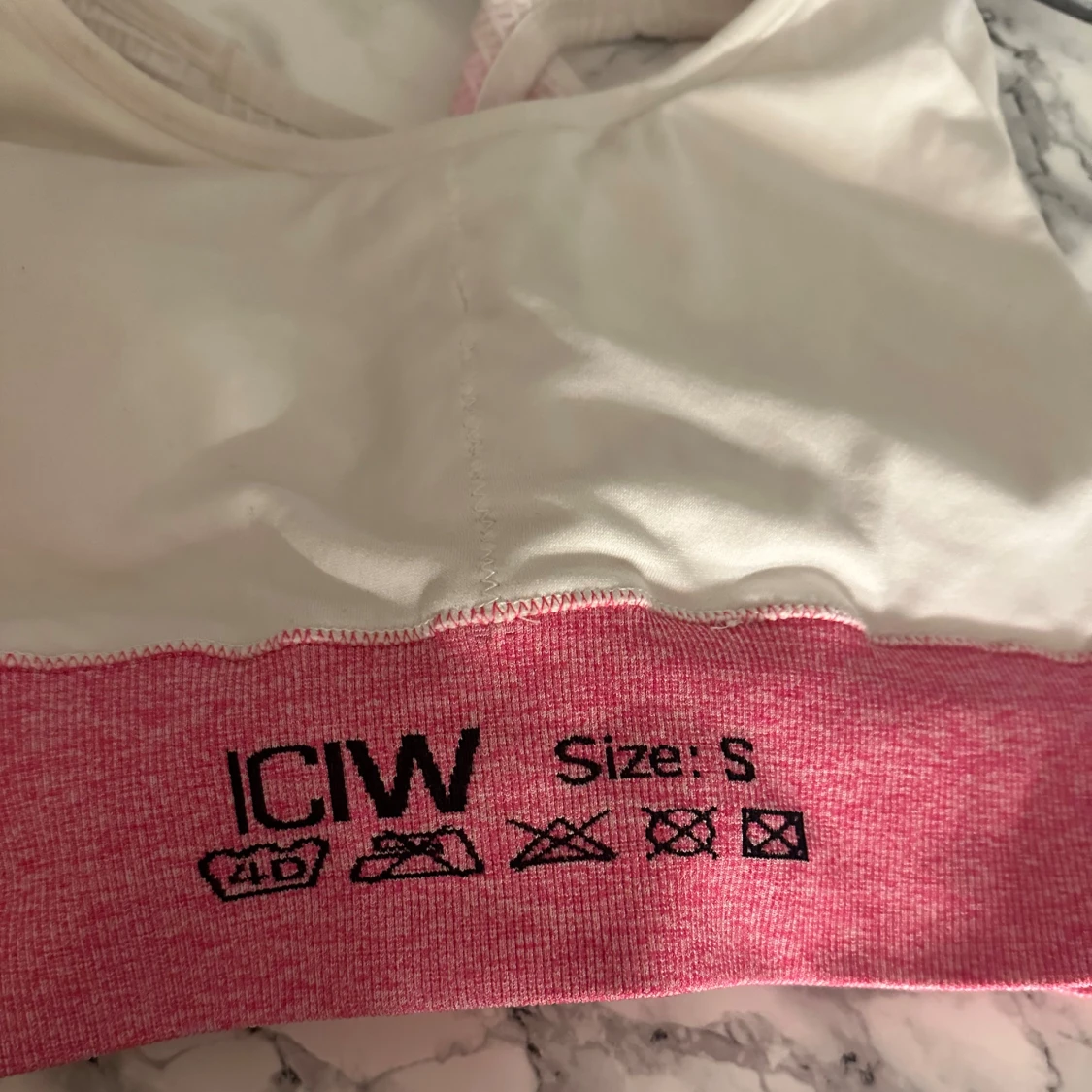 Rosa seamless sporttopp/bh från ICANIWILL - 4