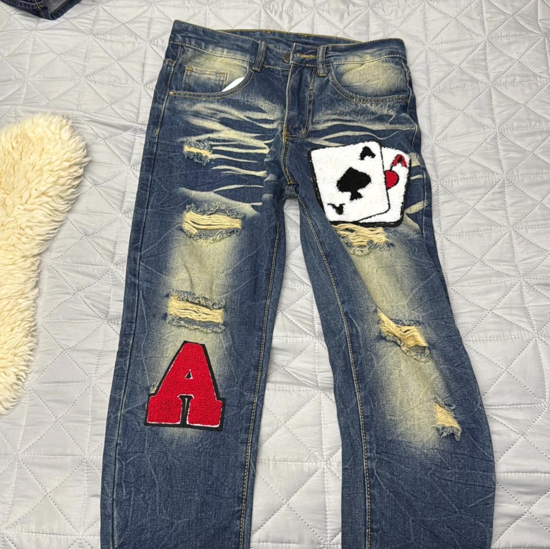 Jeans med patches