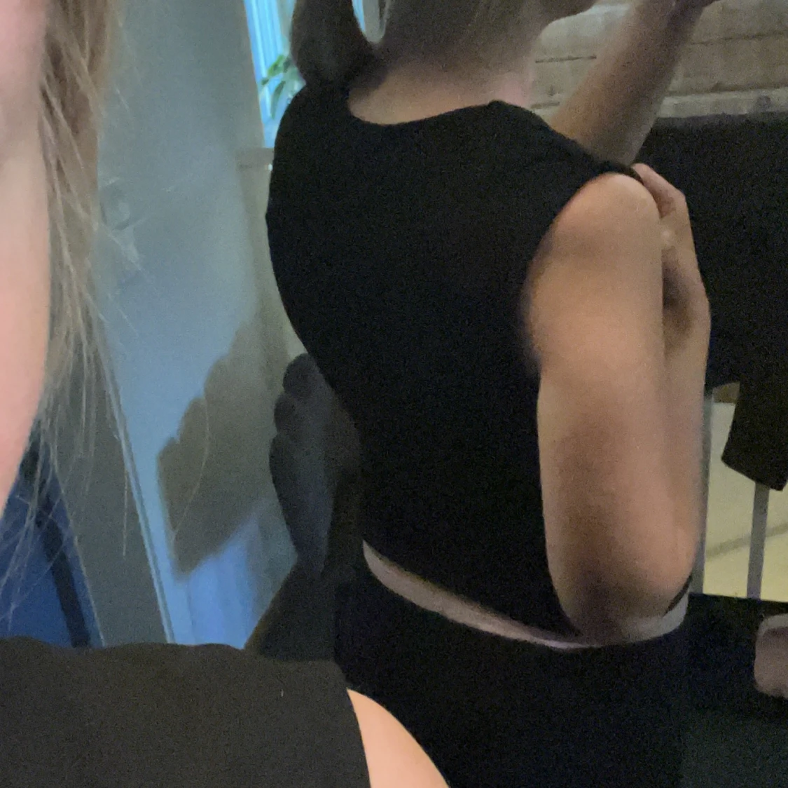 Svart ärmlös topp från Zara - 1