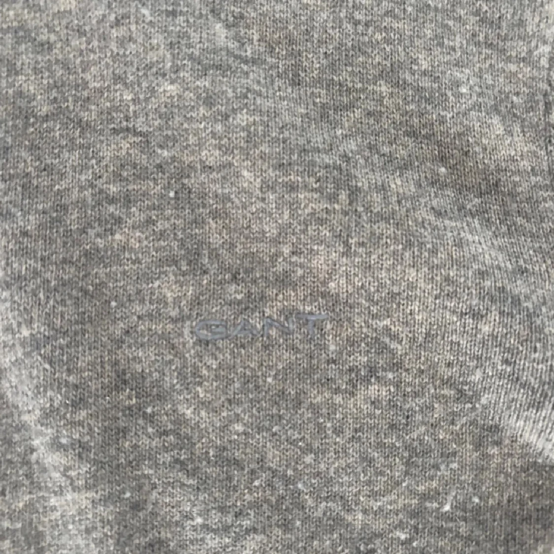 Grå kofta med dragkedja från GANT - 1