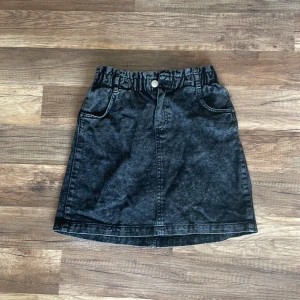 Kjol - Söt använde några gånger tills den blev för liten