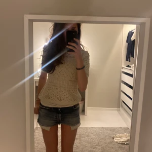 Stickad T-shirt  - Super fin stickad T-shirt från zara☺️