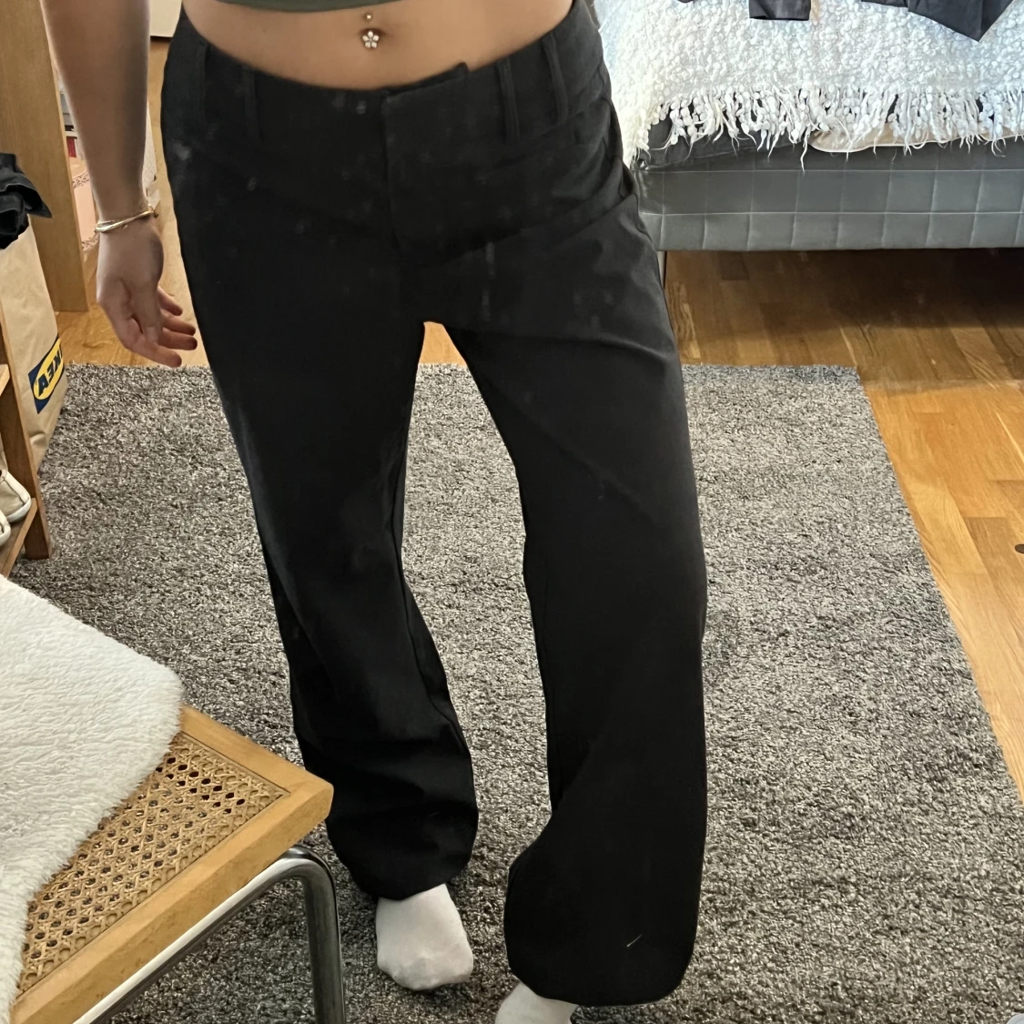 Gråa kostymbyxor  - 91