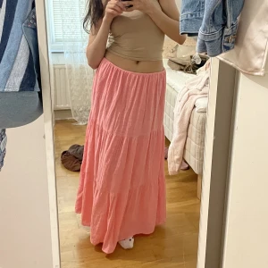 Rosa klänning från zara - Rosa klänning som man kan ha som kjol! Superfin som både klänning och kjol!