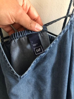 GAP Denim dress - Thin denim dress with adjustable straps. Relaxed cut, good condition